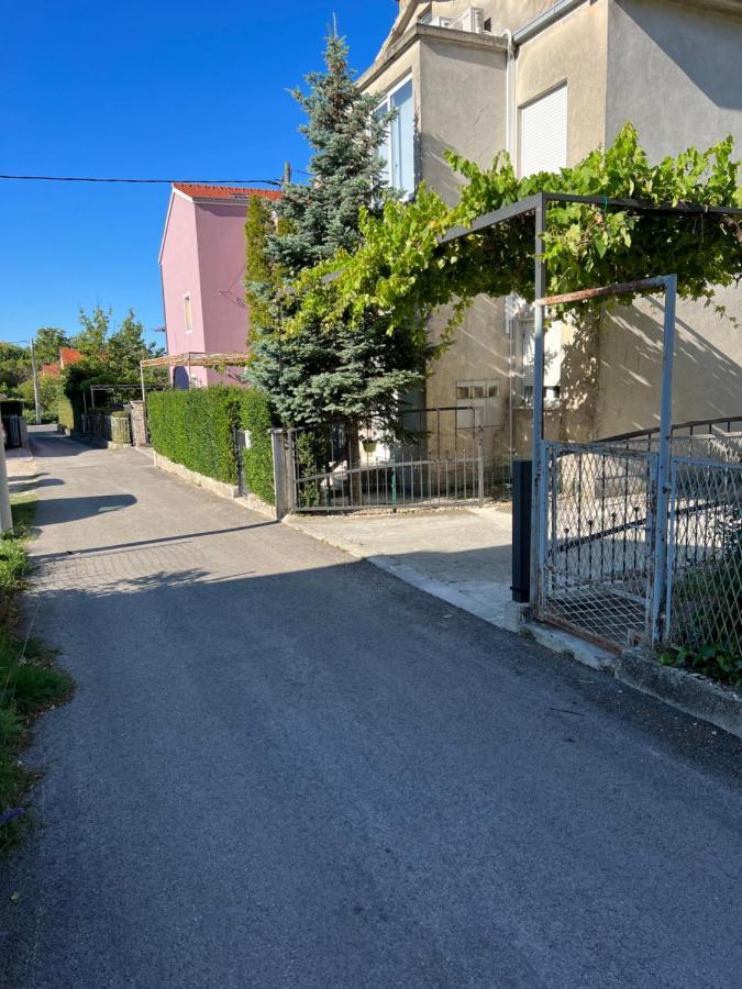 Vinka Apartment Kastela Exterior photo